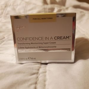 It Cosmetics Confidence in a Cream
